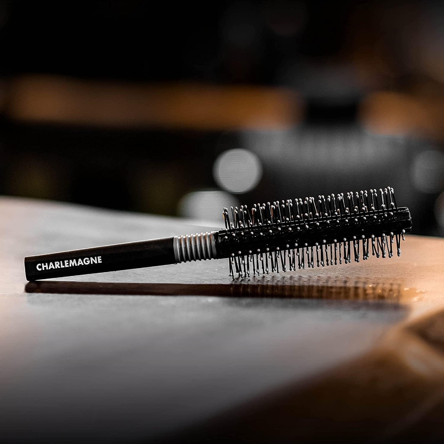 round Hair Brush for Men - 18 Cm, Black Double-Sided Barrel - Quiff Roller for Blow Dry Hair Styling & Beard round Brush for Men Rotating Volume Control